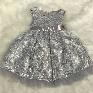 Girls 2T gown dress